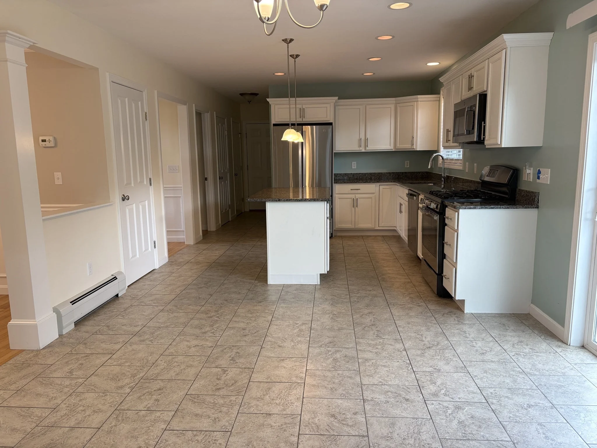 4 bed, 2 bath apartment for rent at 66 Pioneer Trl, Plymouth — photo 5 of 39