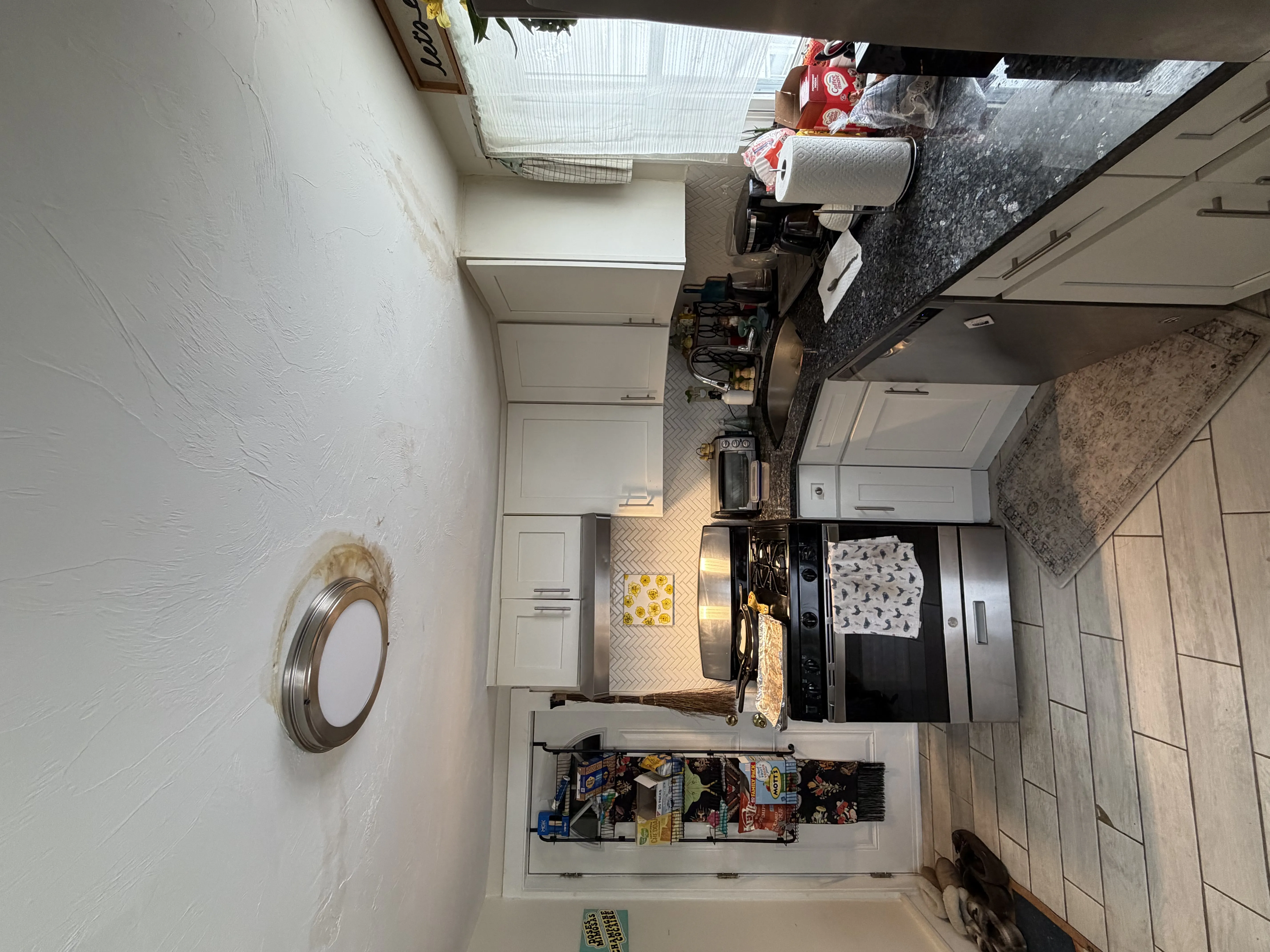 3 bed, 1 bath apartment for rent at 66 Pleasant St Unit 0, Quincy — photo 1 of 19