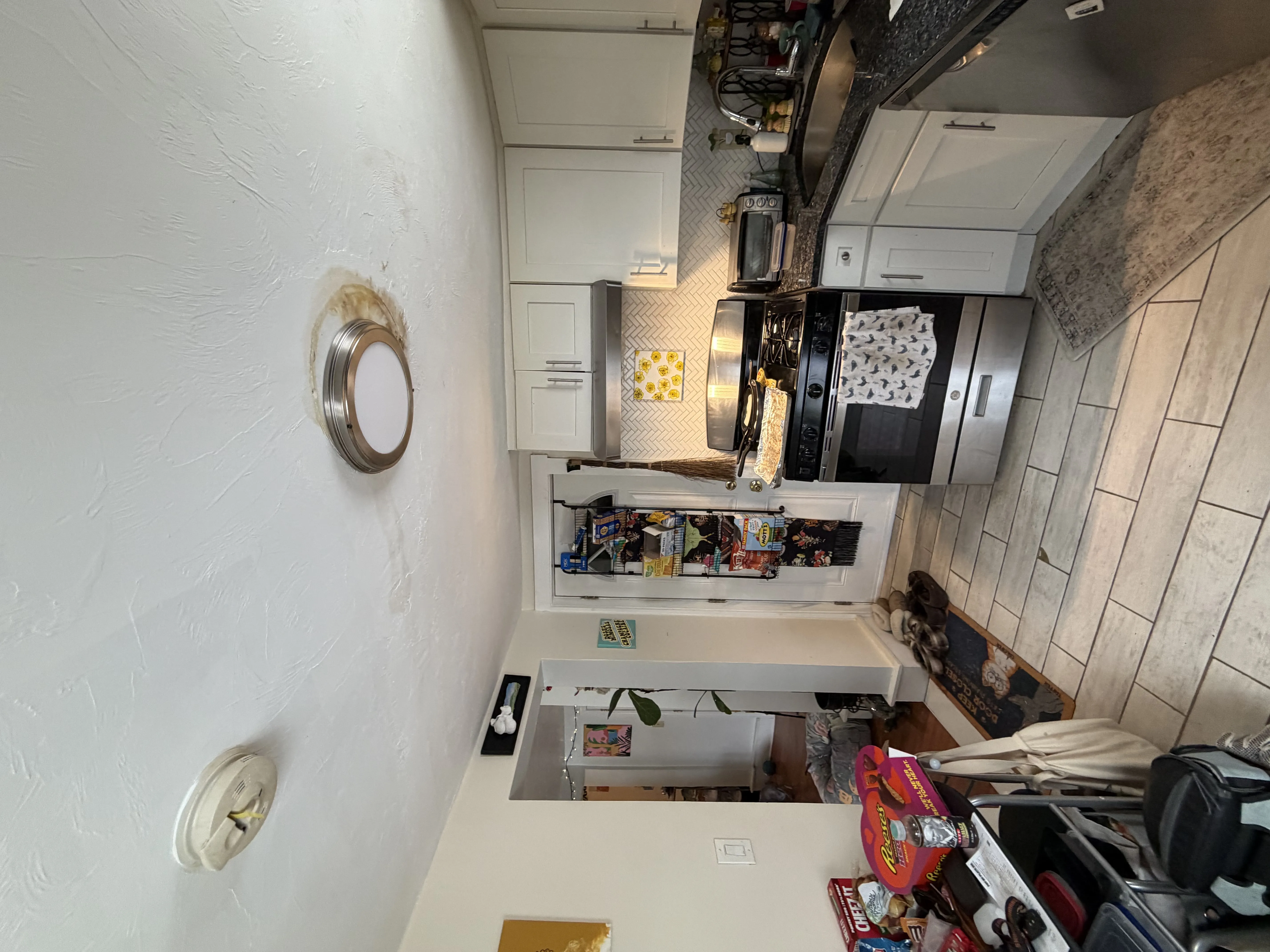 3 bed, 1 bath apartment for rent at 66 Pleasant St Unit 0, Quincy — photo 4 of 19