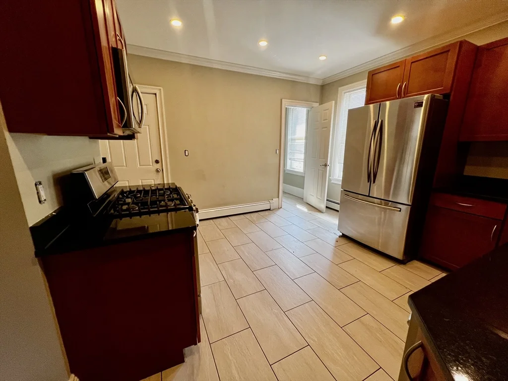 3 bed, 1 bath apartment for rent at 66 Proctor Ave Unit 3, Revere — photo 4 of 22