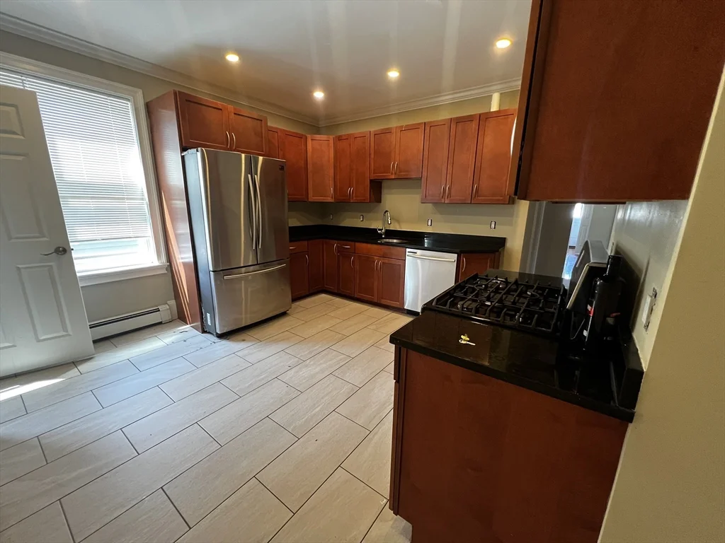 3 bed, 1 bath apartment for rent at 66 Proctor Ave Unit 3, Revere — photo 3 of 22