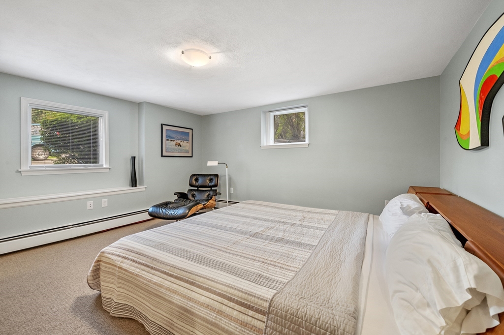 3 bed, 2 bath apartment for rent at 66 Prospect St Unit 1, Marblehead — photo 20 of 30