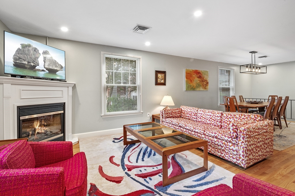 3 bed, 2 bath apartment for rent at 66 Prospect St Unit 1, Marblehead — photo 9 of 30