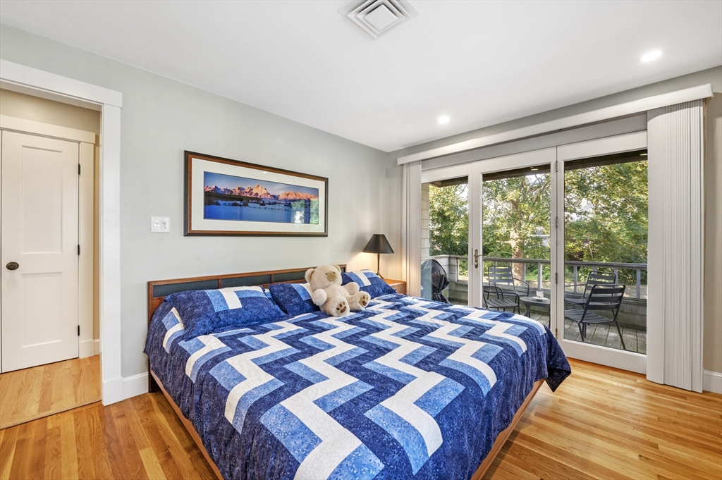 3 bed, 2 bath apartment for rent at 66 Prospect St Unit 1, Marblehead — photo 11 of 30
