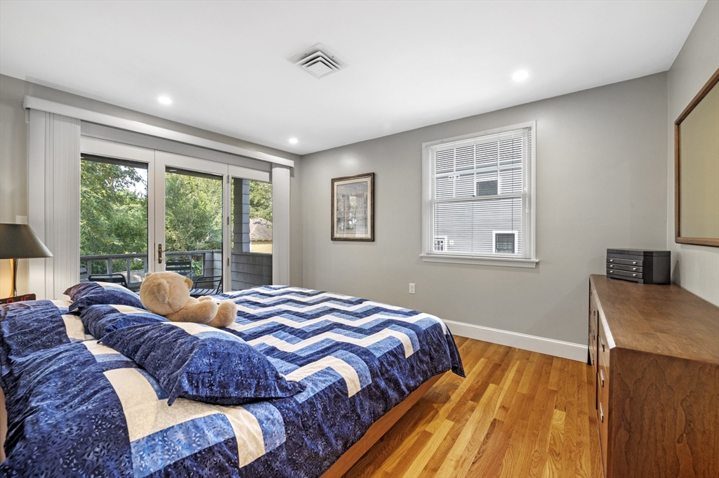 3 bed, 2 bath apartment for rent at 66 Prospect St Unit 1, Marblehead — photo 10 of 30