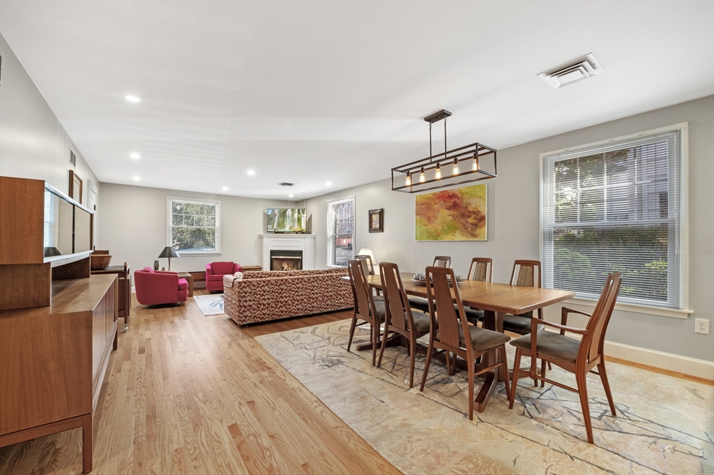 3 bed, 2 bath apartment for rent at 66 Prospect St Unit 1, Marblehead — photo 6 of 30