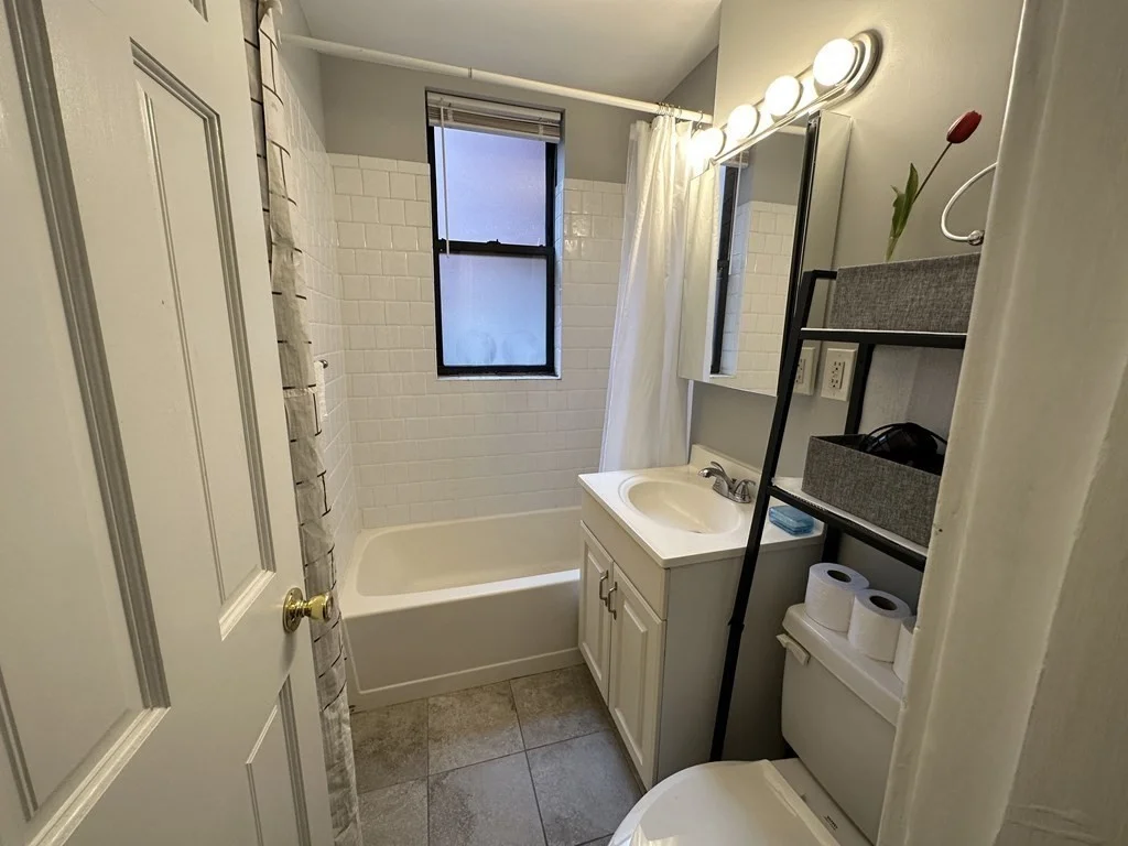 1 bed, 1 bath apartment for rent at 66 Queensberry St Unit 1, Fenway — photo 6 of 16