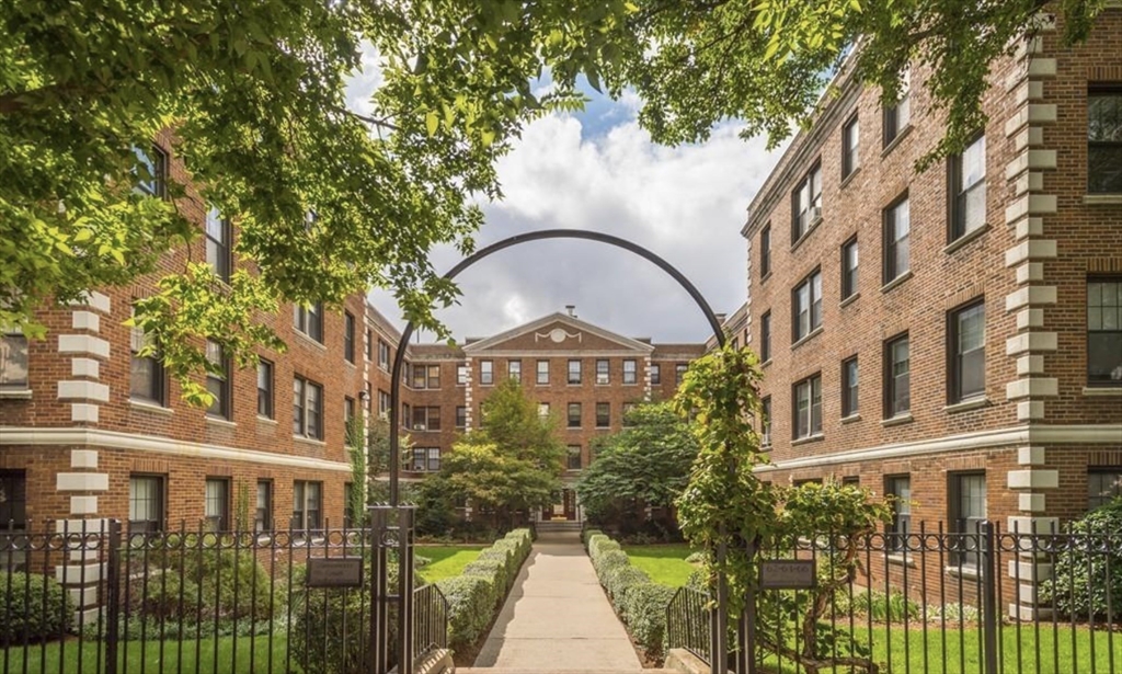 1 bed, 1 bath apartment for rent at 66 Queensberry St Unit 317, Fenway — photo 2 of 11