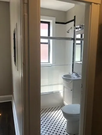 Studio bed, 1 bath apartment for rent at 66 Queensberry St Unit 416, Fenway — photo 4 of 13