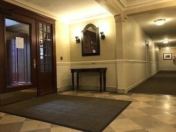 1 bed, 1 bath apartment for rent at 66 Queensberry Unit 421, Boston — photo 9 of 10