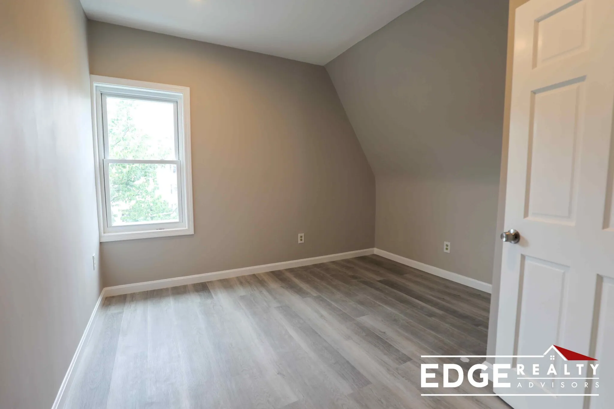 5 bed, 2.5 bath apartment for rent at 66 Quint Ave Unit 2, Brighton — photo 8 of 14