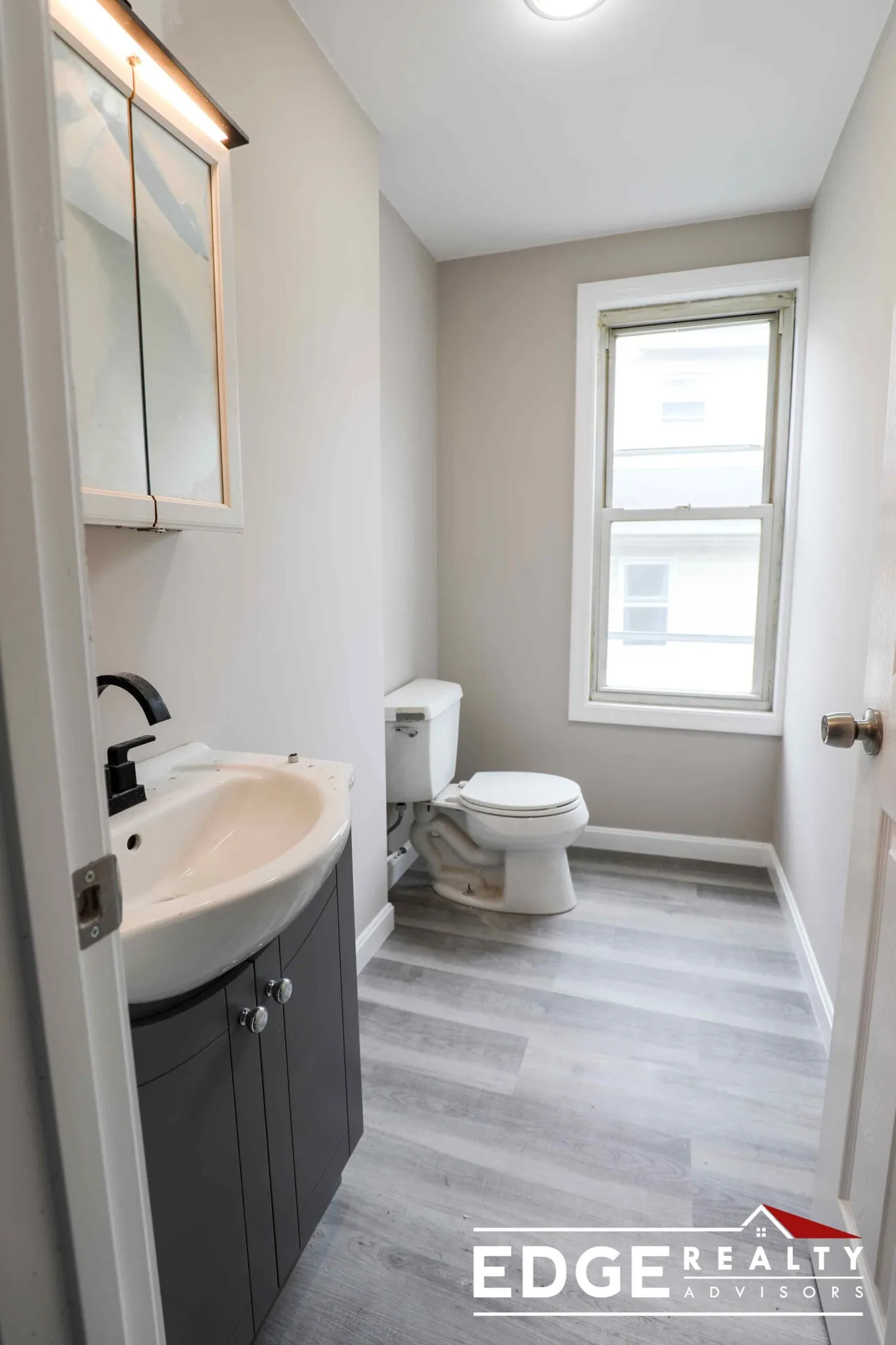 5 bed, 2.5 bath apartment for rent at 66 Quint Ave Unit 2, Brighton — photo 6 of 14
