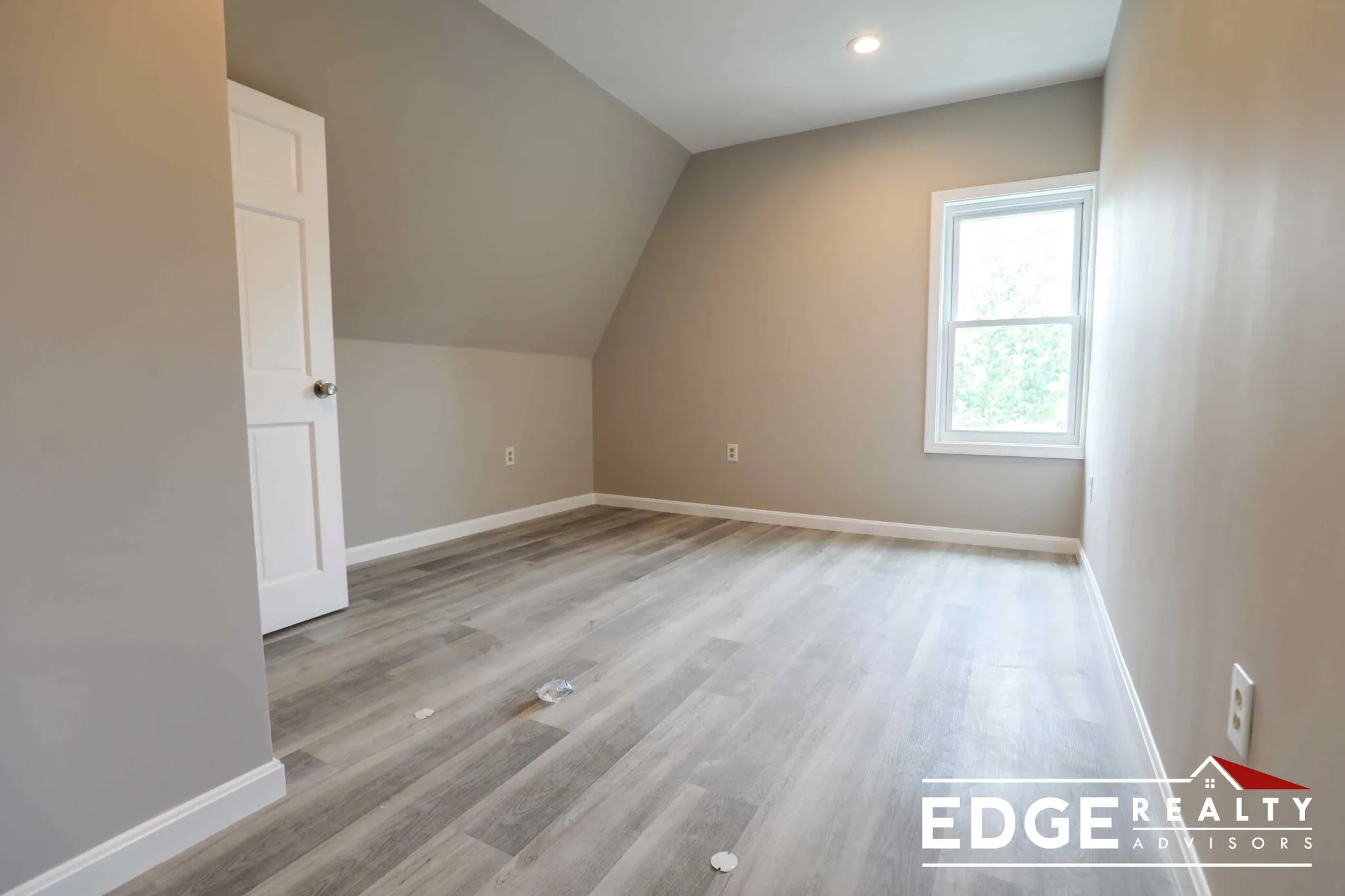 5 bed, 2.5 bath apartment for rent at 66 Quint Ave Unit 2, Brighton — photo 9 of 14
