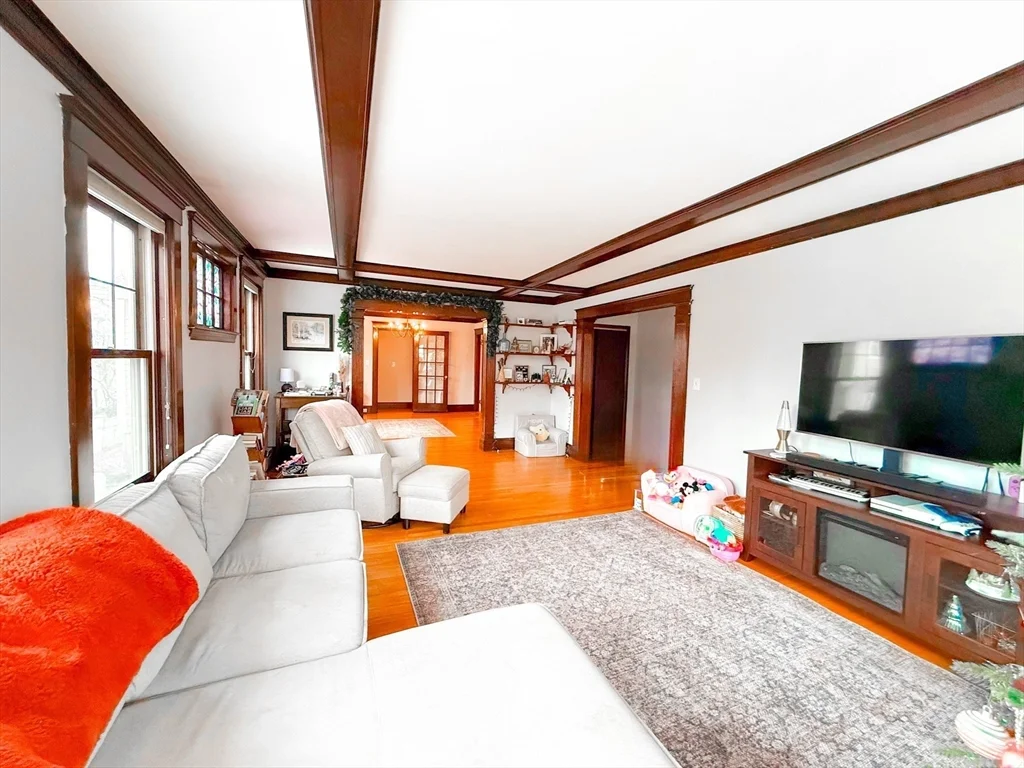 2 bed, 1 bath apartment for rent at 66 Riverview Ave Unit 66, Waltham — photo 6 of 23