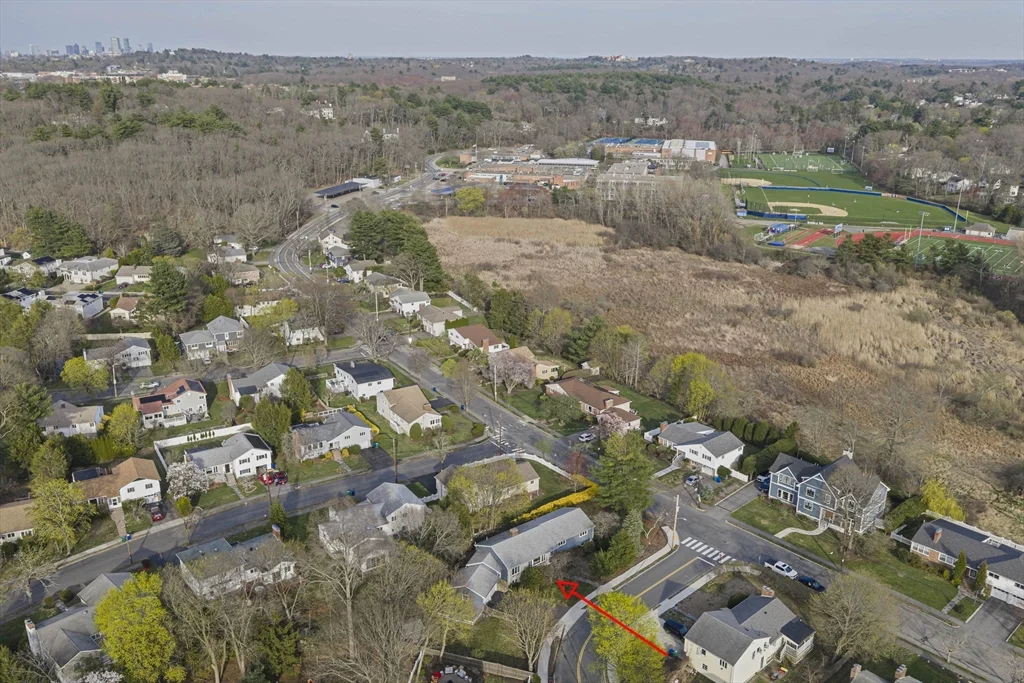 4 bed, 2 bath apartment for rent at 66 Roosevelt Rd Unit 66, Newton — photo 35 of 37