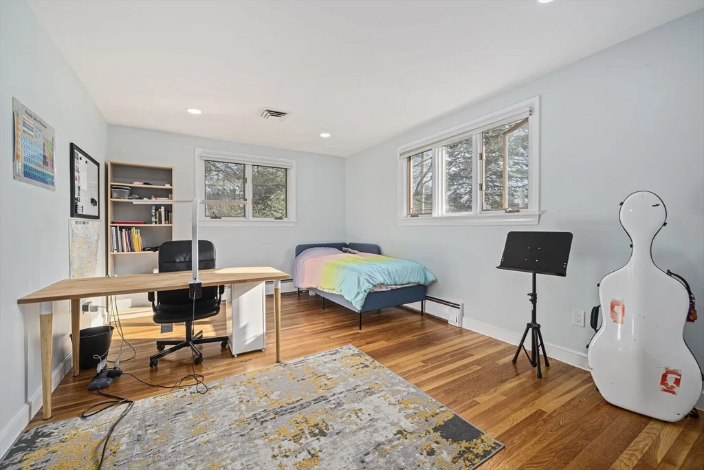 4 bed, 2 bath apartment for rent at 66 Roosevelt Rd Unit 66, Newton — photo 16 of 37