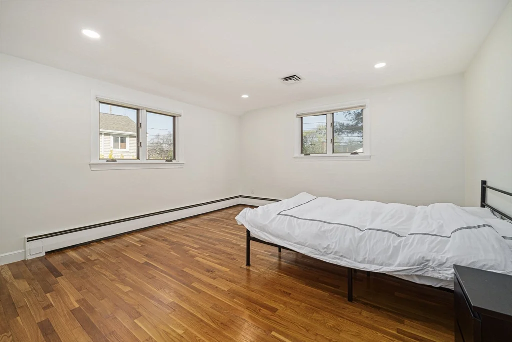4 bed, 2 bath apartment for rent at 66 Roosevelt Rd Unit 66, Newton — photo 13 of 37