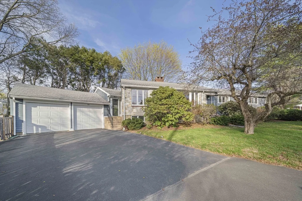 4 bed, 2 bath apartment for rent at 66 Roosevelt Rd Unit 66, Newton — photo 1 of 37
