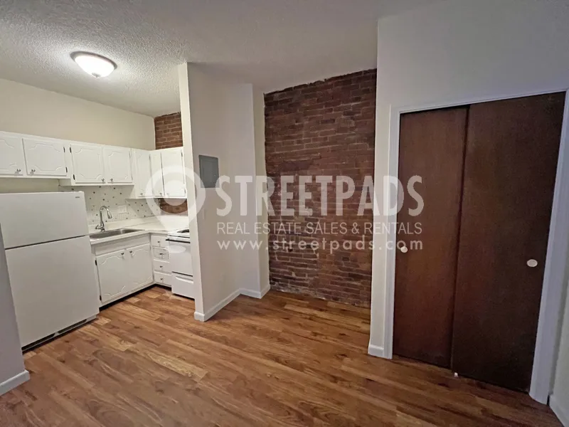 1 bed, 1 bath apartment for rent at 66 South Huntington Ave Unit 12, Mission Hill — photo 2 of 23