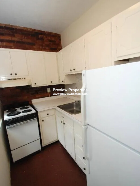 1 bed, 1 bath apartment for rent at 66 South Huntington Ave Unit 15P, Jamaica Plain — photo 2 of 7