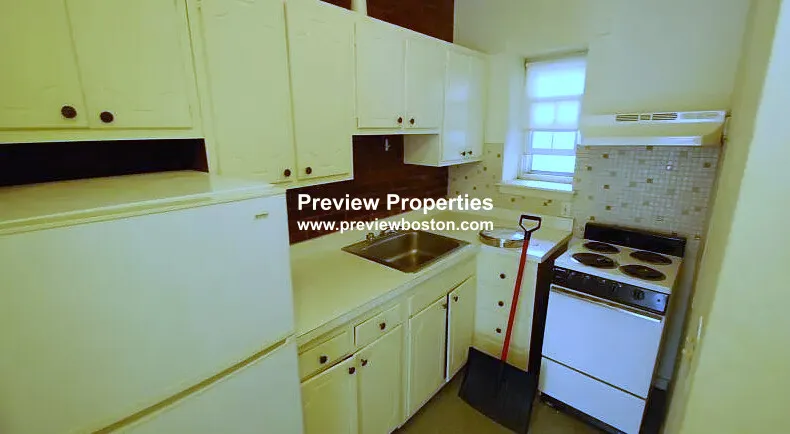 Studio bed, 1 bath apartment for rent at 66 South Huntington Ave Unit 1P, Jamaica Plain — photo 4 of 9