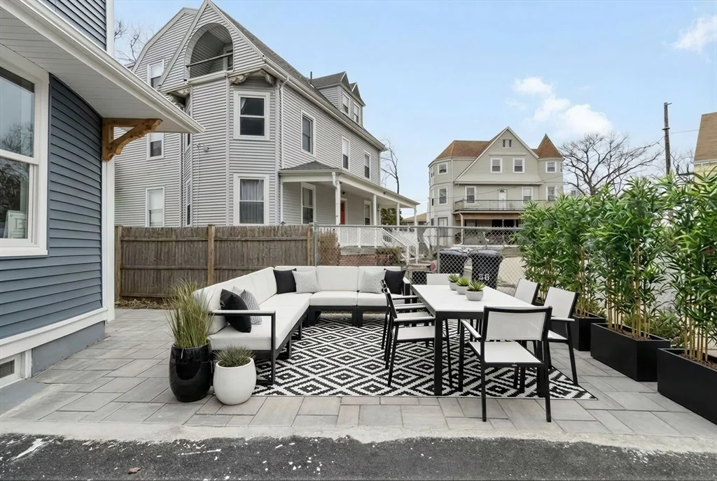 3 bed, 2 bath apartment for rent at 66 Stanley St Unit 1, Dorchester — photo 4 of 25