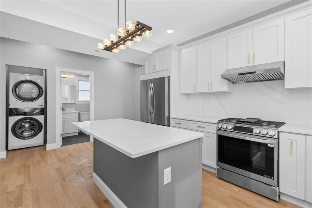 3 bed, 2 bath apartment for rent at 66 Stanley St Unit 1, Dorchester — photo 6 of 25
