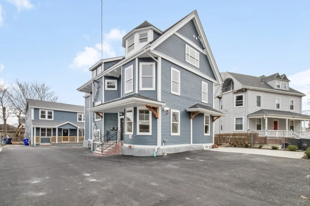 2 bed, 2 bath apartment for rent at 66 Stanley St Unit 3, Dorchester — photo 19 of 27