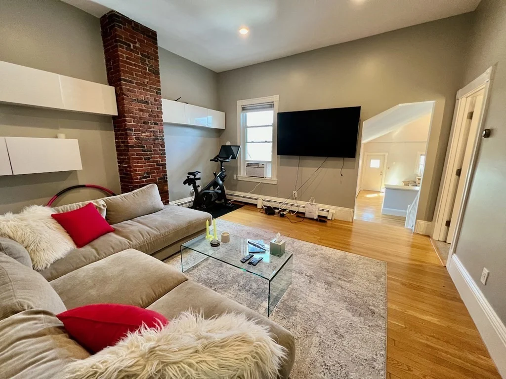 2 bed, 1 bath apartment for rent at 66 Telegraph St Unit 3, South Boston — photo 8 of 33