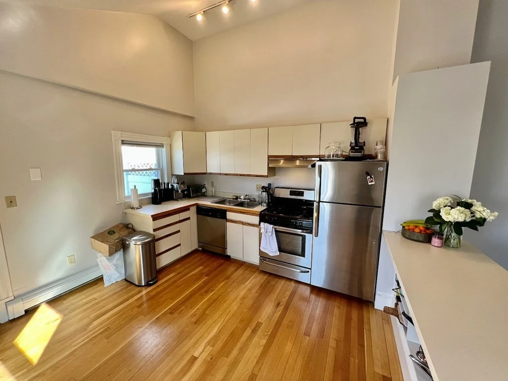 2 bed, 1 bath apartment for rent at 66 Telegraph St Unit 3, South Boston — photo 6 of 33