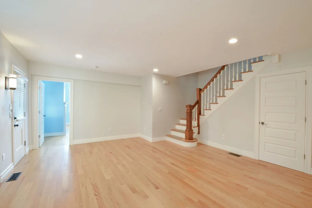 3 bed, 2 bath apartment for rent at 66 Tucker Ln Unit 2, Dartmouth — photo 5 of 29
