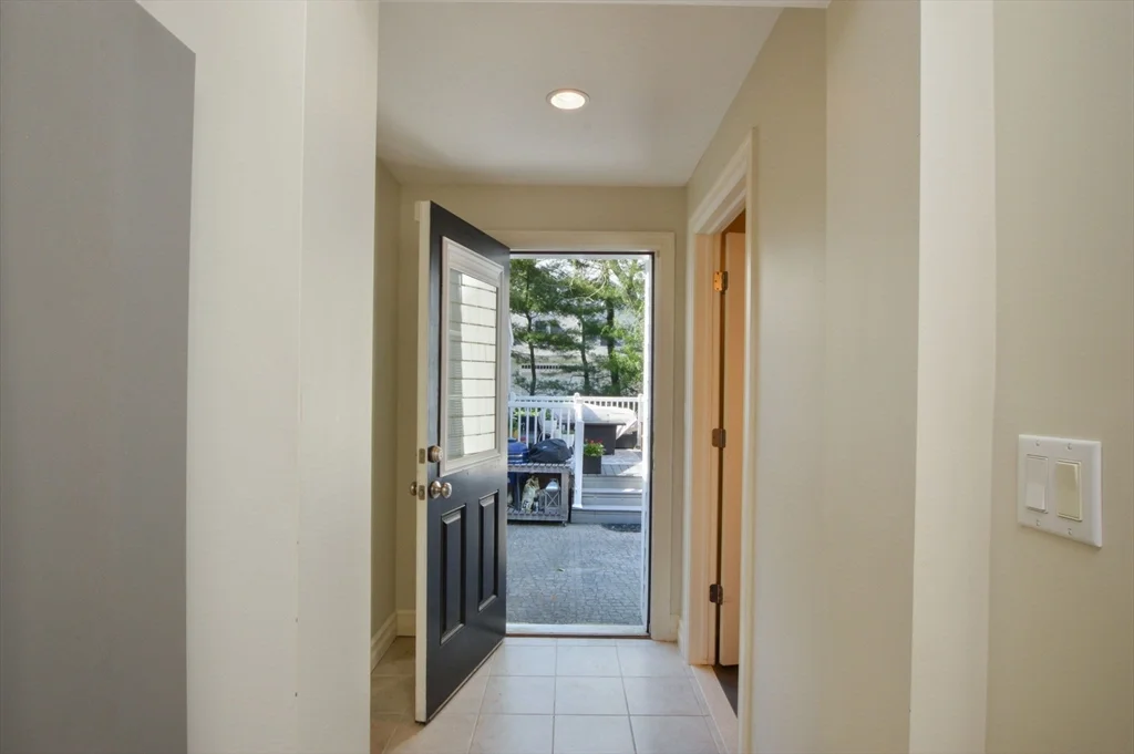 3 bed, 2 bath apartment for rent at 66 Tucker Ln Unit 2, Dartmouth — photo 13 of 29