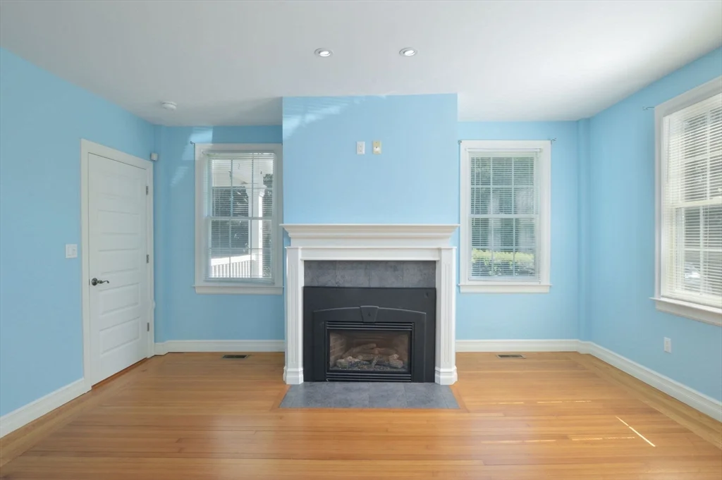 3 bed, 2 bath apartment for rent at 66 Tucker Ln Unit 2, Dartmouth — photo 15 of 29