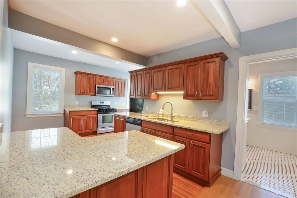 2 bed, 2 bath apartment for rent at 66 Tucker Ln Unit 3, Dartmouth — photo 9 of 27