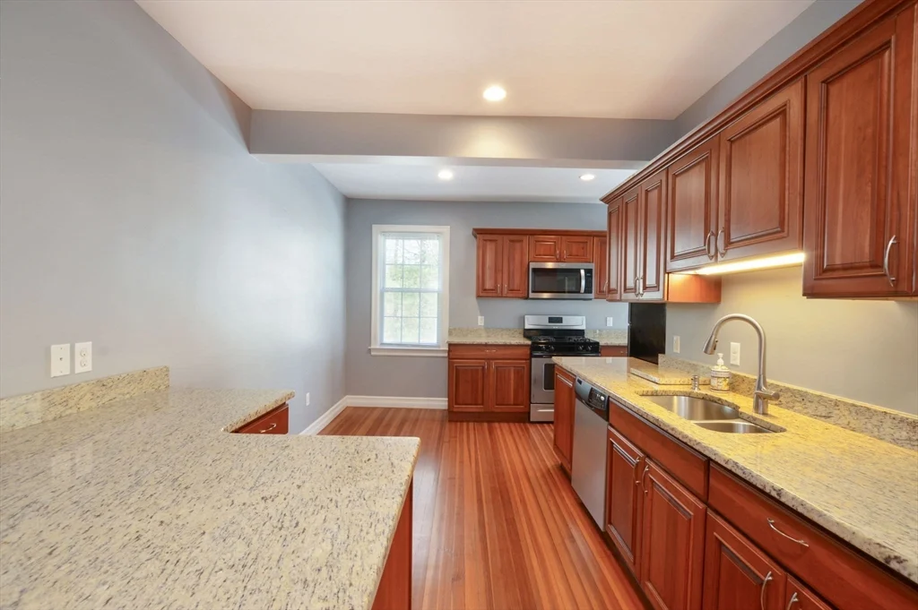 2 bed, 2 bath apartment for rent at 66 Tucker Ln Unit 3, Dartmouth — photo 10 of 27