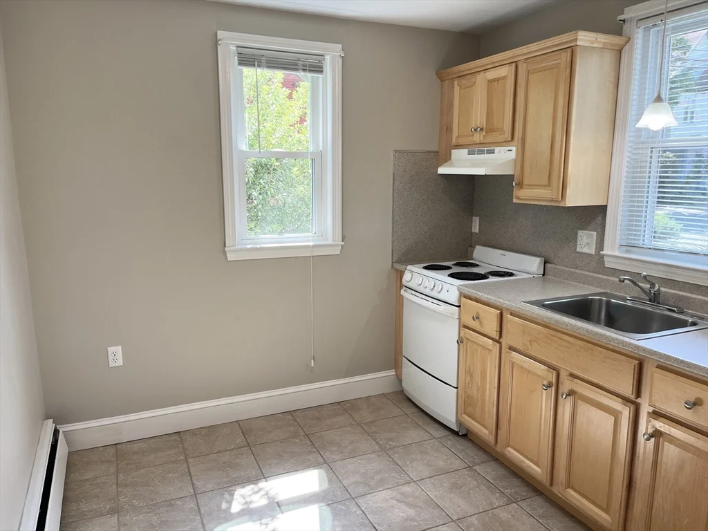 Studio bed, 1 bath apartment for rent at 66 Walnut St Unit 1, Union Square — photo 10 of 15
