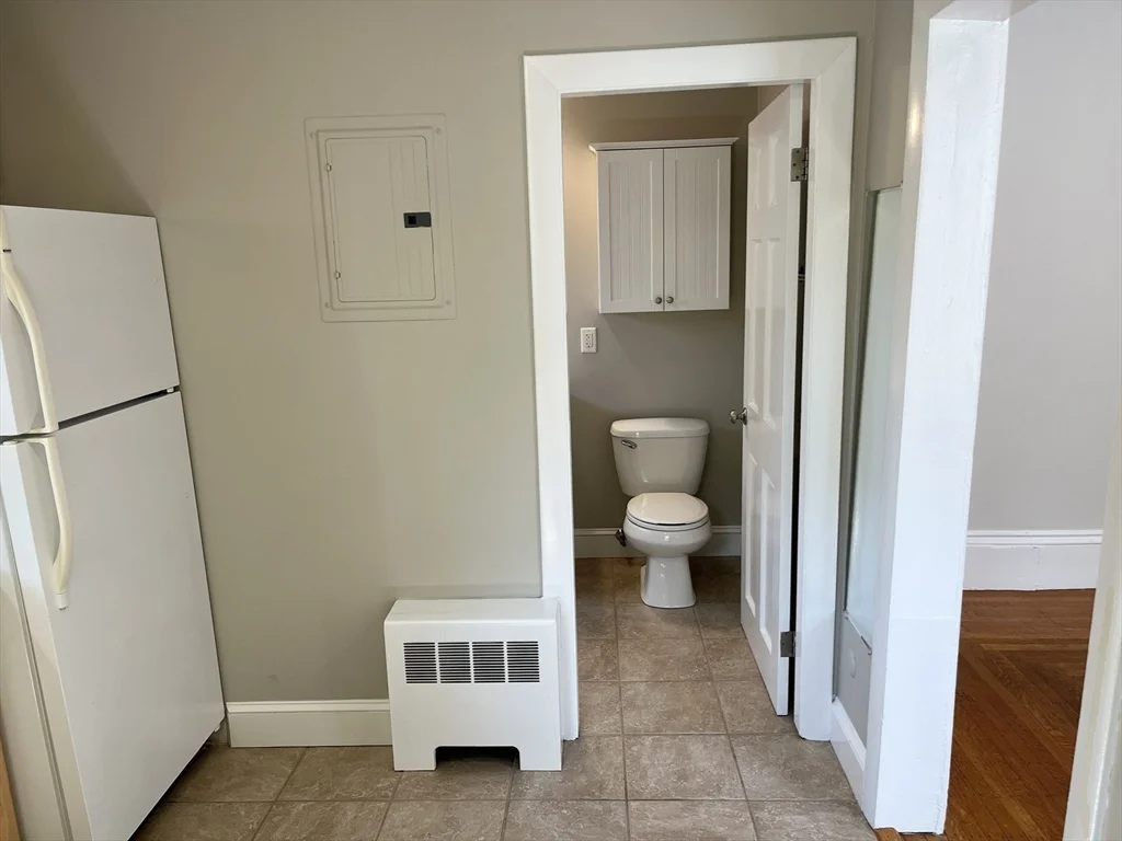 Studio bed, 1 bath apartment for rent at 66 Walnut St Unit 1, Union Square — photo 12 of 15
