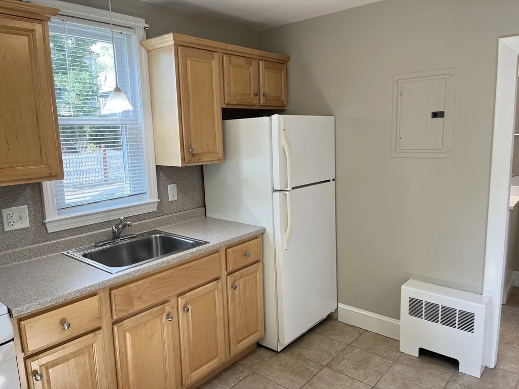 Studio bed, 1 bath apartment for rent at 66 Walnut St Unit 1, Union Square — photo 11 of 15