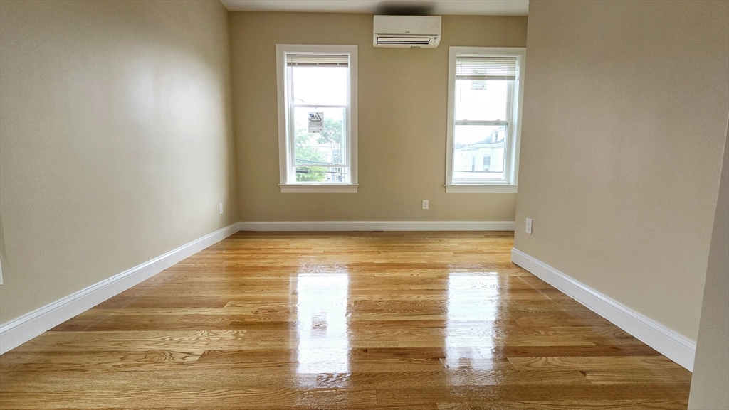 3 bed, 2 bath apartment for rent at 66 Waverly St Unit 1, Brighton — photo 7 of 10