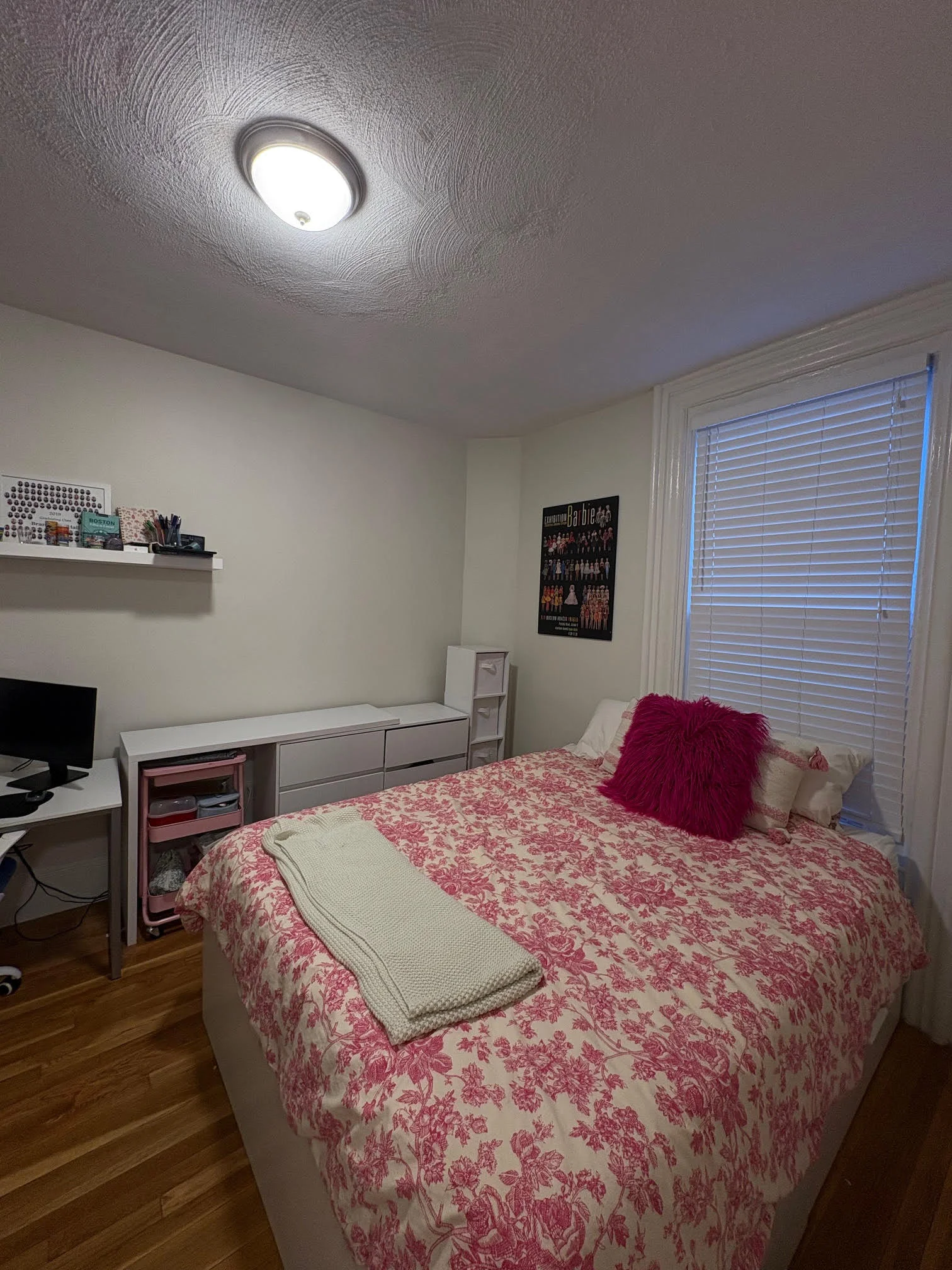 2 bed, 1 bath apartment for rent at 66 West Cedar St Unit 1-E, Beacon Hill — photo 4 of 7