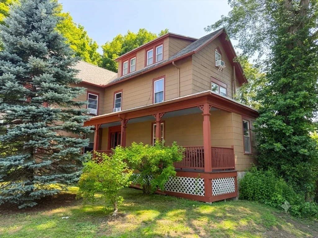 1 bed, 1 bath apartment for rent at 66 West St Unit 2, Northampton — photo 1 of 12