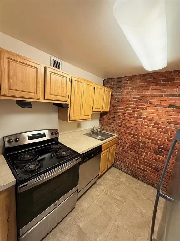 2 bed, 1 bath apartment for rent at 66 Westland Ave Unit 205, Fenway — photo 7 of 15