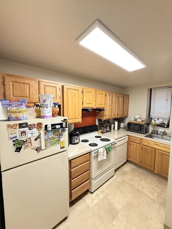2 bed, 1 bath apartment for rent at 66 Westland Ave Unit 303, Fenway — photo 5 of 17