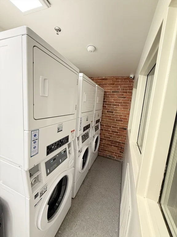 2 bed, 1 bath apartment for rent at 66 Westland Ave Unit 303, Fenway — photo 16 of 17