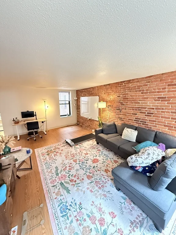 2 bed, 1 bath apartment for rent at 66 Westland Ave Unit 303, Fenway