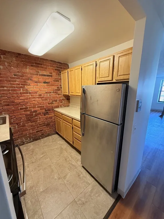2 bed, 1 bath apartment for rent at 66 Westland Ave Unit 405, Fenway — photo 4 of 13