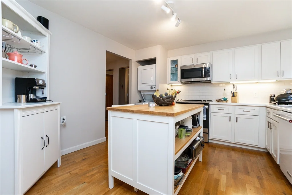 2 bed, 2 bath apartment for rent at 66 Winchester St Unit 502, Coolidge Corner — photo 11 of 22