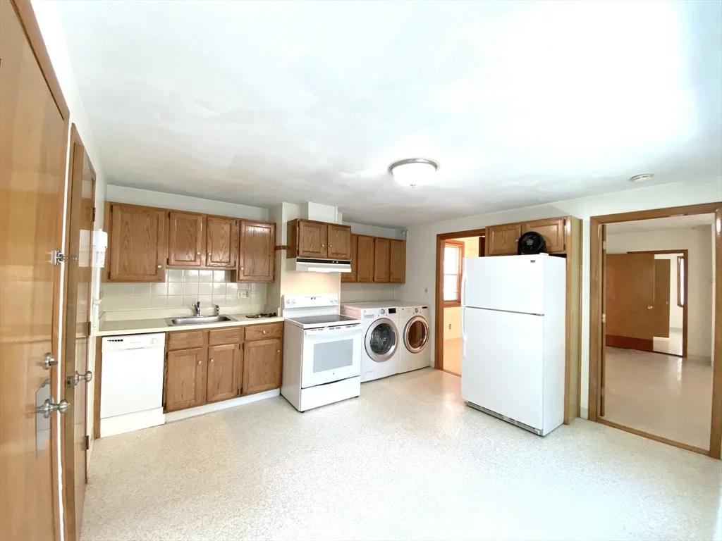 2 bed, 1 bath apartment for rent at 66 Winter St Unit 1, East Cambridge — photo 6 of 19