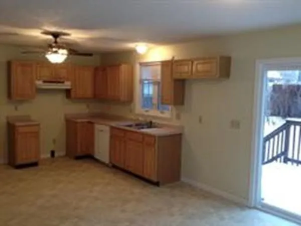 3 bed, 1 bath apartment for rent at 660 Boston Rd Unit 1, Pine Pt Bstn Rd — photo 7 of 8