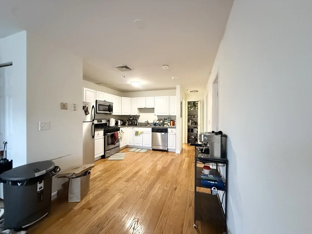 3 bed, 1 bath apartment for rent at 660 Cambridge St Unit 302, Kendall Square — photo 2 of 9